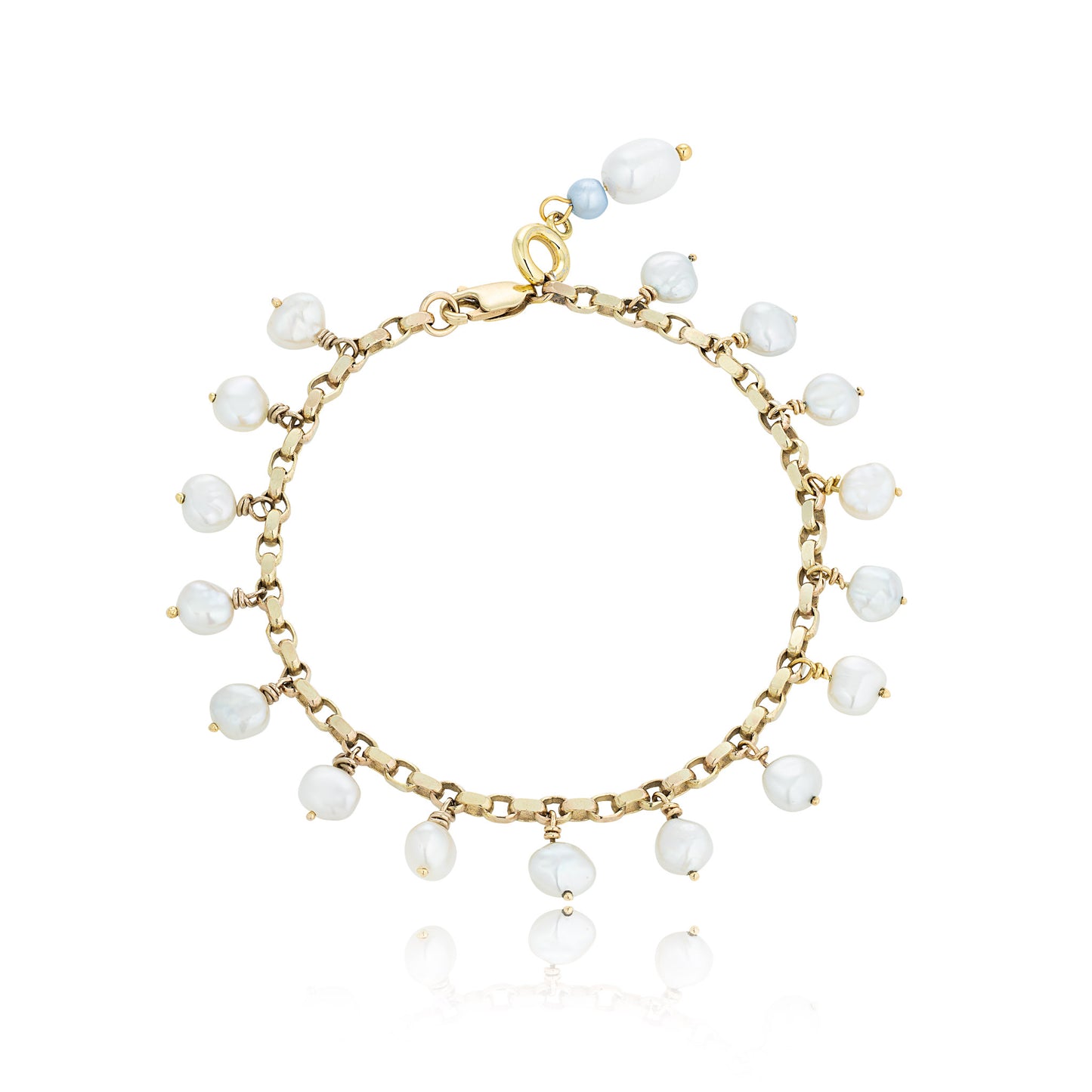 A Pearl Bracelet