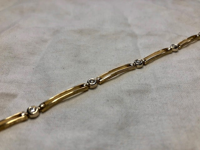 14ct Yellow Gold and Diamond Bracelet